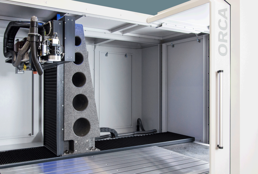 Der ORCA von ACSYS: Das perfekte Lasersystem für alle Werkstücke, die schwer, groß oder einfach nur sperrig sind.