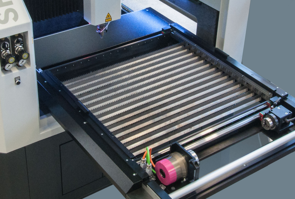 Zahlreiche Optionen, wie z.B. der Schwerlastauszug, sorgen dafür, dass Sie das Lasersystem SHARK optimal auf Ihre Bedürfnisse anpassen können.