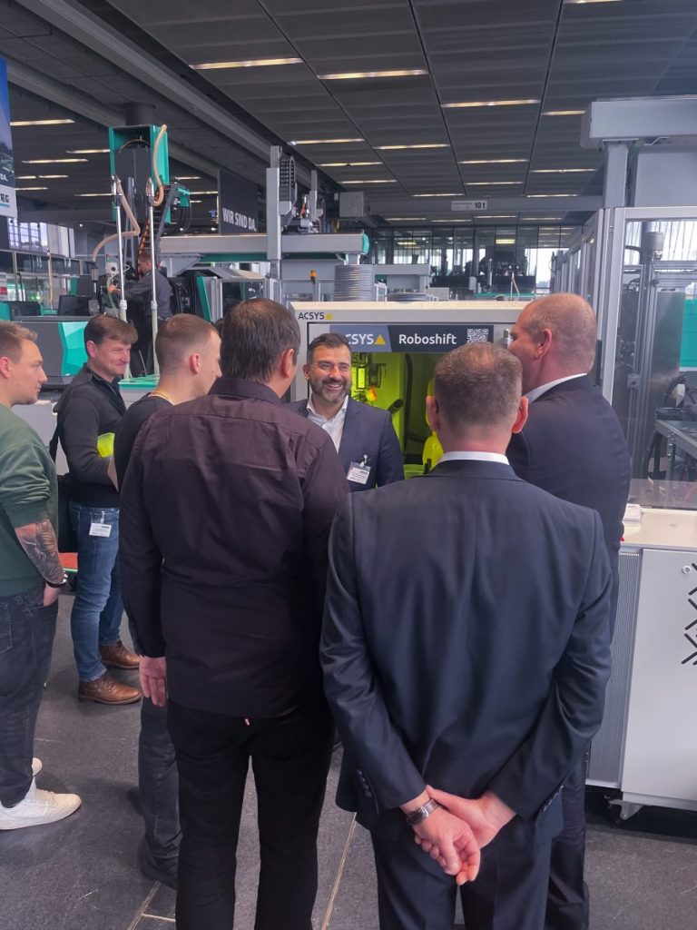 Viel los am ACSYS-Messestand: Interesse an Automatisierung und Lasertechnik