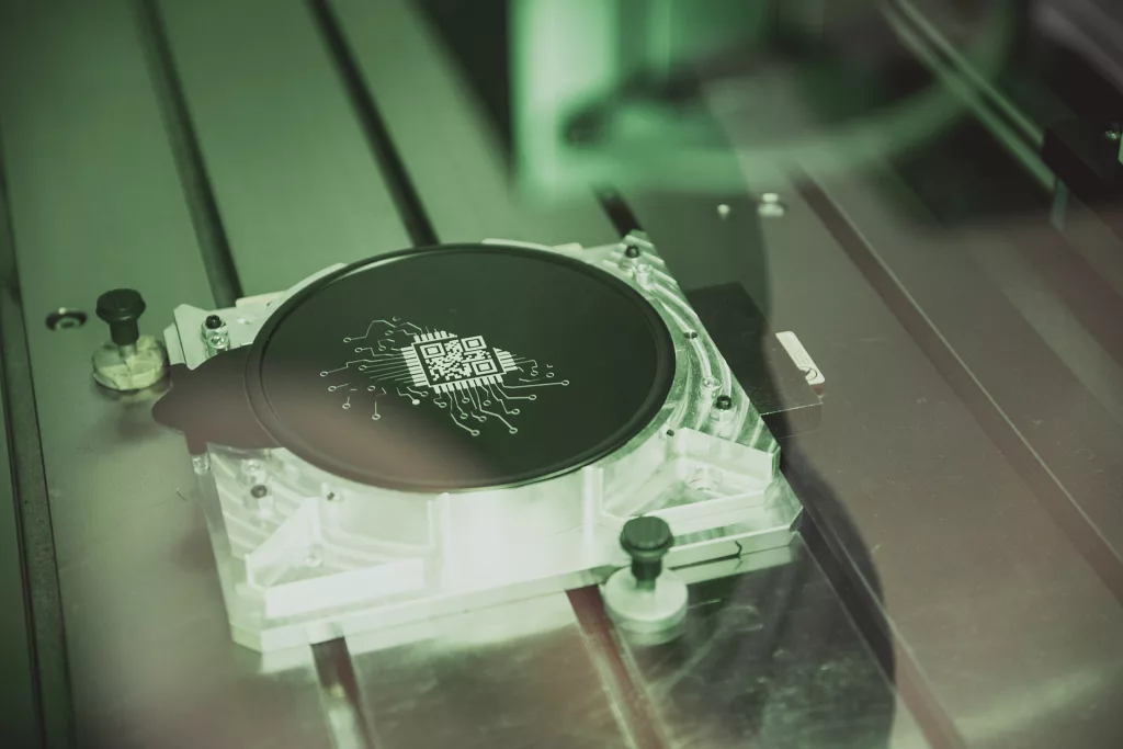 Laserablation: Kunststoffblenden für Wallboxen